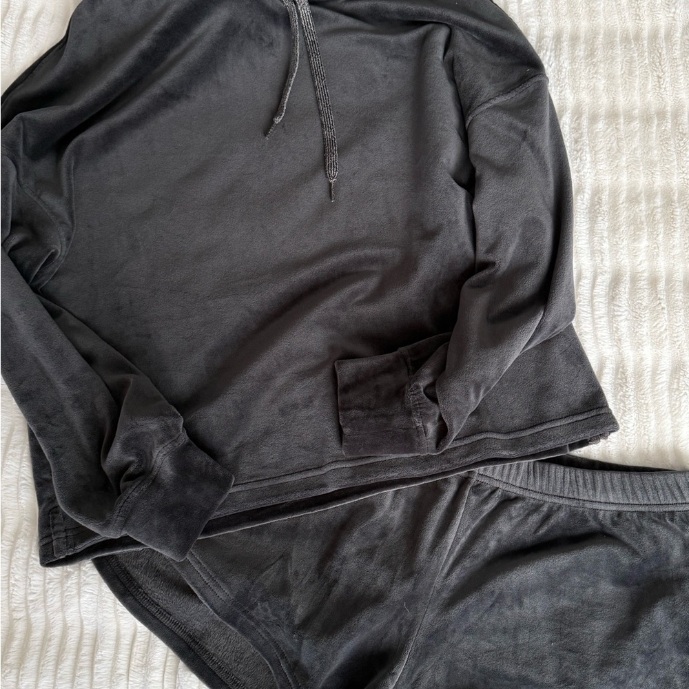 Cozy Black Lounge Set- UGG